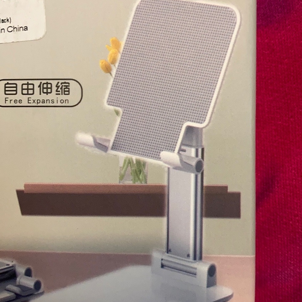 Folding iPad stand